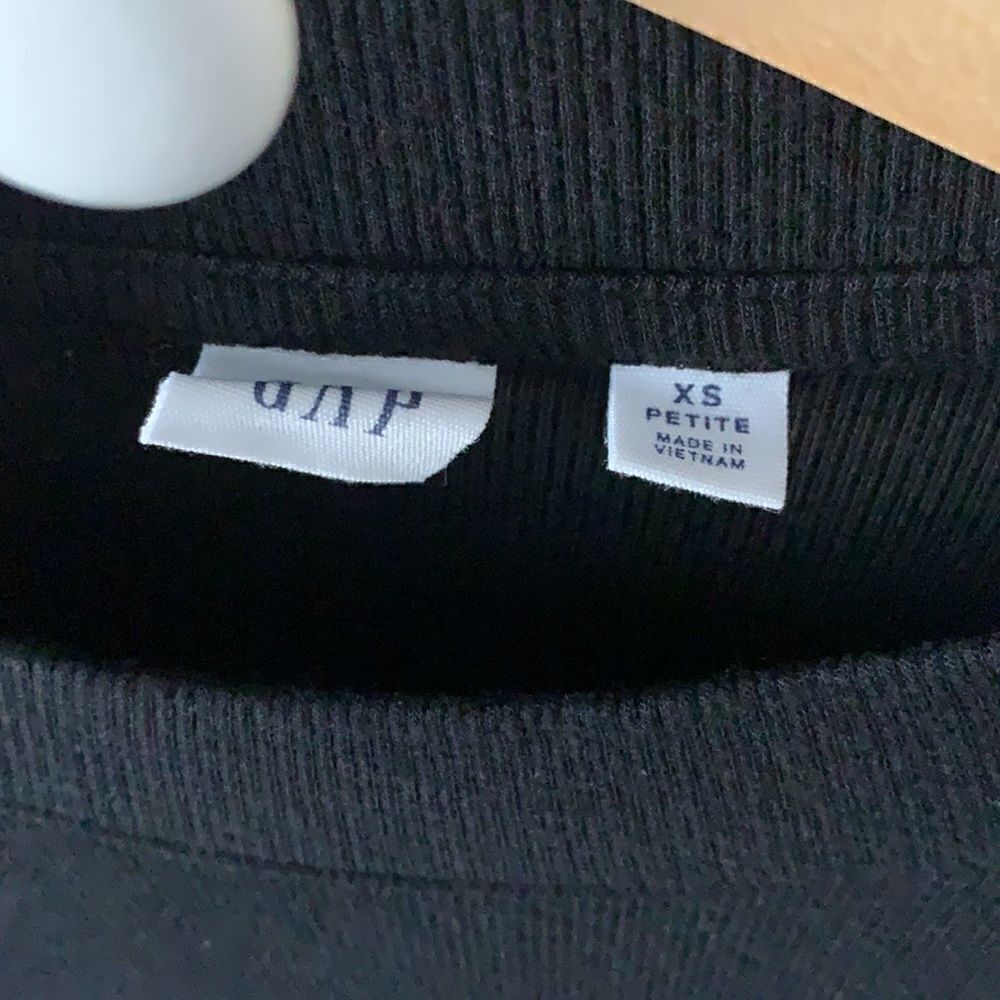 Gap sweater   - Picture 2 of 5